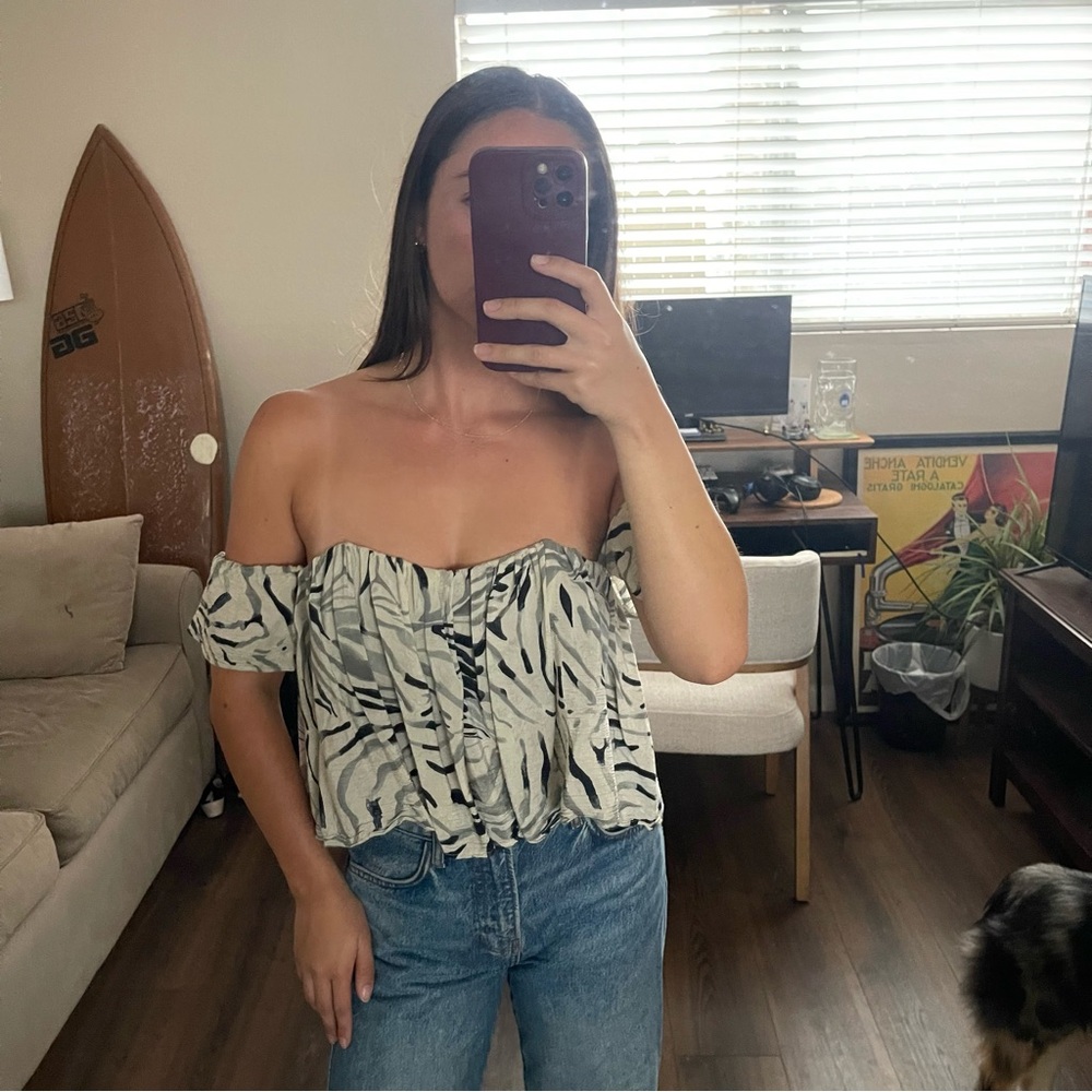 Stone Cold Fox Off-Shoulder Zebra Print Top - Picture 4 of 7